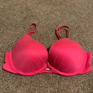 Victoria’s Secret fabulous push up bra 34c